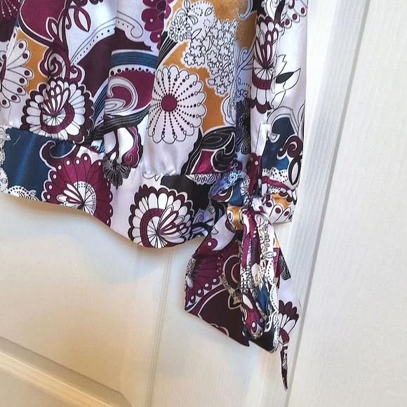 MY Michelle, Medium, Woman's Floral/Paisley Top - Picture 7 of 10